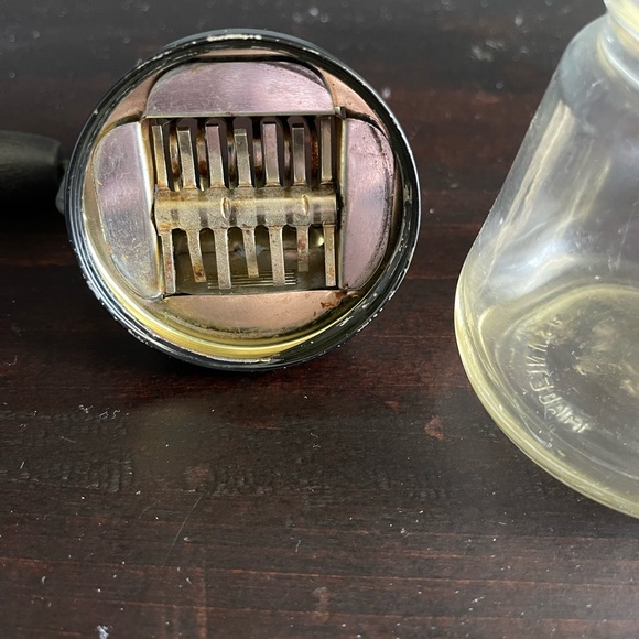 Androck nut and spice grinder vintage starburst pattern - Picture 8 of 8